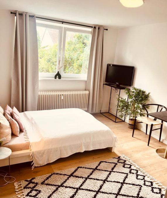 Ferienwohnung An Der Uniklinik Mit Eigener Kueche Und Renoviertem Badezimmer Homburg (Saar) Exterior foto